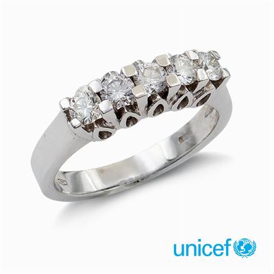 Anello Riviere in Oro Bianco 18kt e Cinque Diamanti