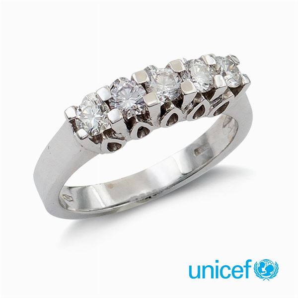Anello riviere in oro bianco 18kt e cinque diamanti