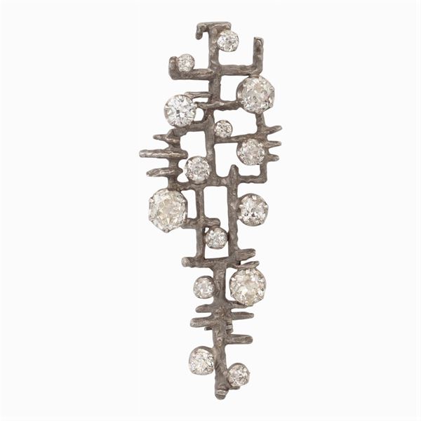 Sforza, sculpture brooch