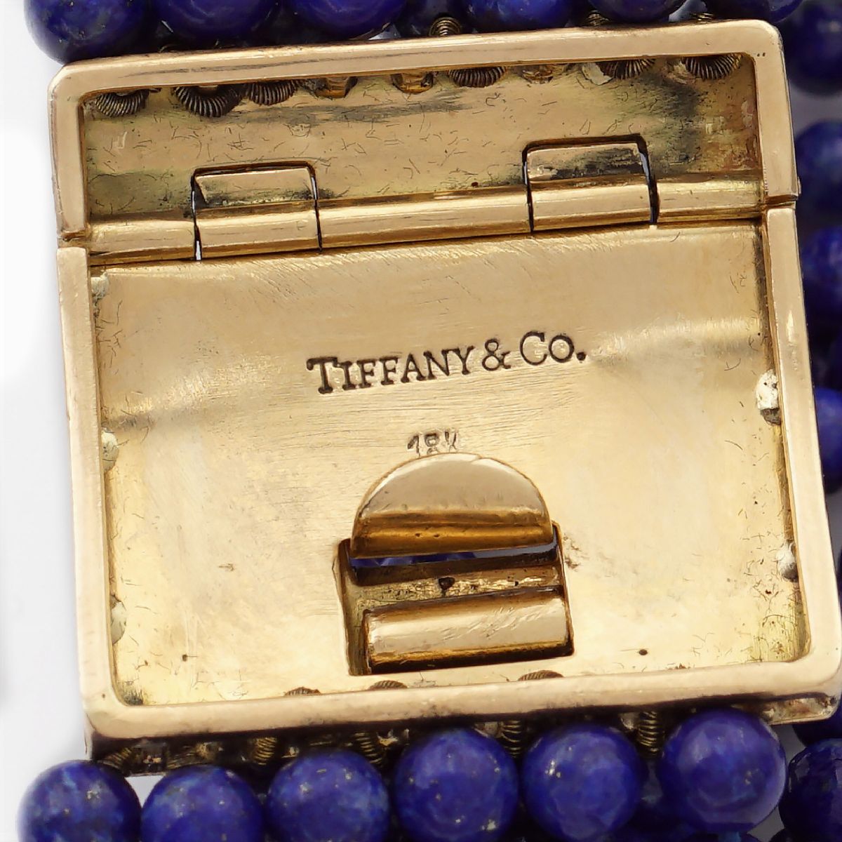 Tiffany & Co. Due Bracciali in Lapislazzulo e Corallo