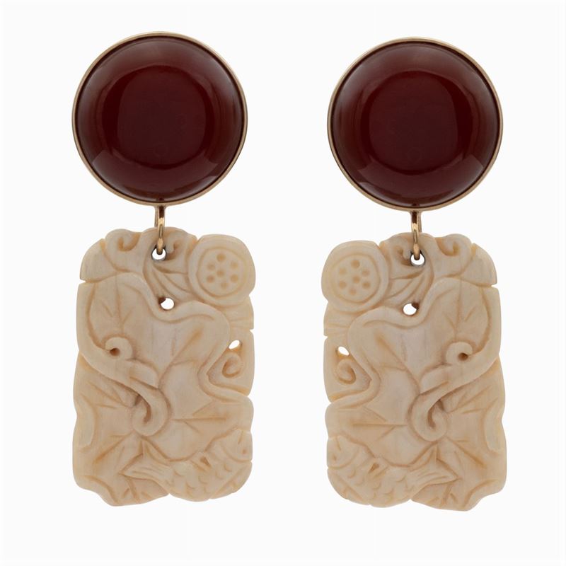 Orecchini in Oro Giallo18kt e Corniola