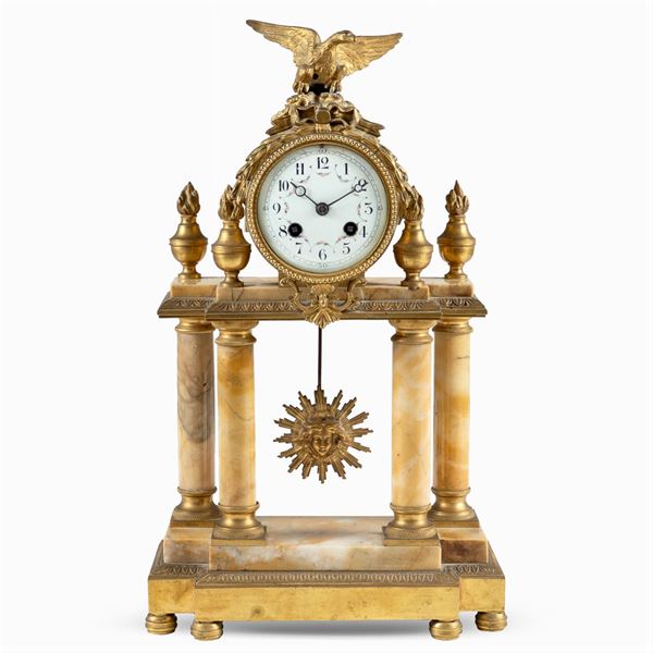 Marble and bronze table mantel clock