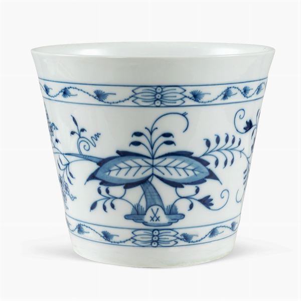 Meissen, porcelain cachepot