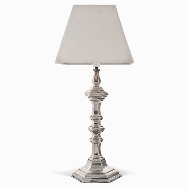 Silver table lamp  (Italy, 20th century)  - Auction FINE SILVER AND THE ART OF THE TABLE - Colasanti Casa d'Aste