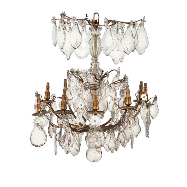 Twelve-lights bronze and glass chandelier