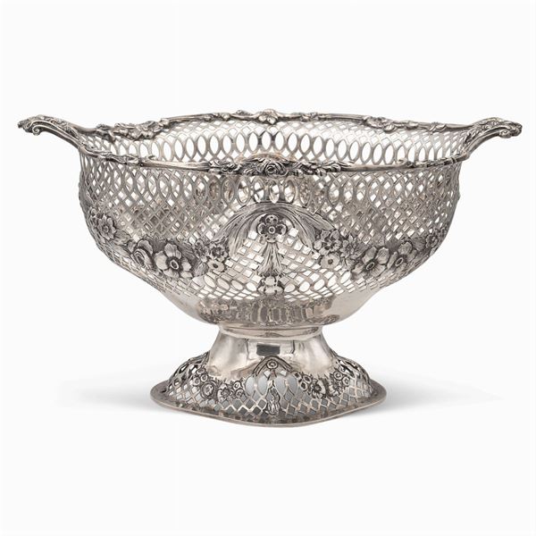 Silver basket  (London, 1892)  - Auction FINE SILVER AND THE ART OF THE TABLE - Colasanti Casa d'Aste