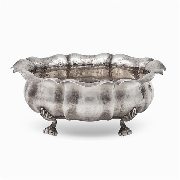 Silver centerpiece  (Italy, 20th century)  - Auction FINE SILVER AND THE ART OF THE TABLE - Colasanti Casa d'Aste