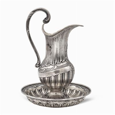 Caraffa con Bacile in Argento