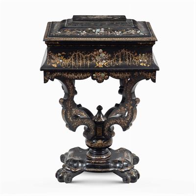 Tavolino Scrittoio in Legno Dipinto e Madreperla