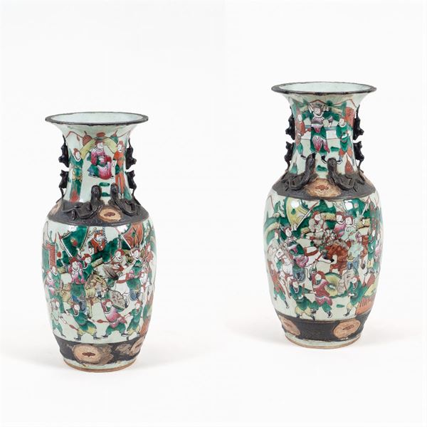 Pair of porcelian vases  (Oriental manufacture, 20th century)  - Auction OLD MASTER PAINTINGS AND FURNITURE FROM VILLA SAMINIATI AND PRIVATE COLLECTIONS - Colasanti Casa d'Aste