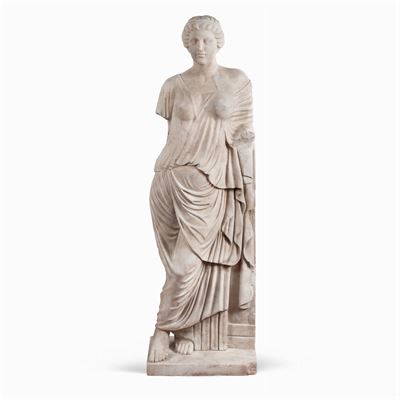 Scultura Femminile in Marmo Bianco