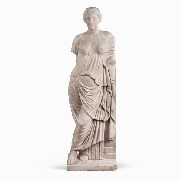 White marble female sculpture  (Italy, XIX-XX sec.)  - Auction OLD MASTER PAINTINGS AND FURNITURE FROM VILLA SAMINIATI AND PRIVATE COLLECTIONS - Colasanti Casa d'Aste