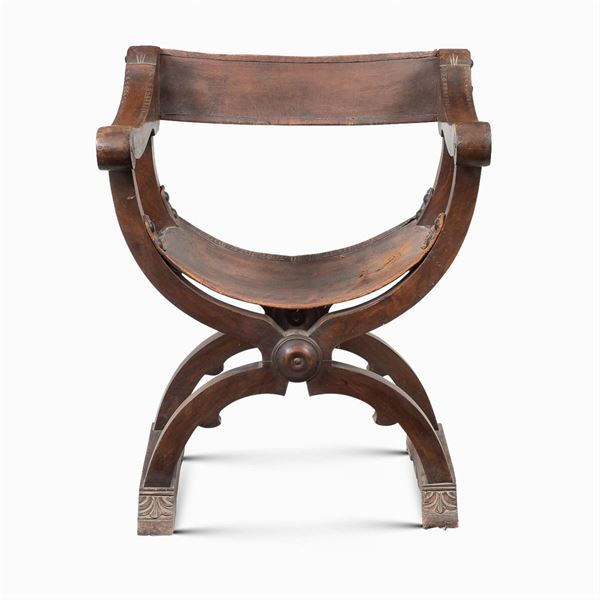 Walnut Savonarola armchair  (Italy, 19th-20th century)  - Auction OLD MASTER PAINTINGS AND FURNITURE FROM VILLA SAMINIATI AND PRIVATE COLLECTIONS - Colasanti Casa d'Aste