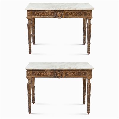 Coppia di Console in Legno Intagliato e Dorato