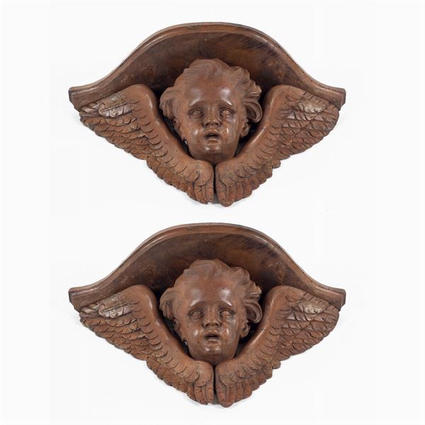 Coppia di mensole in legno intagliato  (Italia, XIX Sec.)  - Asta DIPINTI E ARREDI DA VILLA SAMINIATI  - Colasanti Casa d'Aste