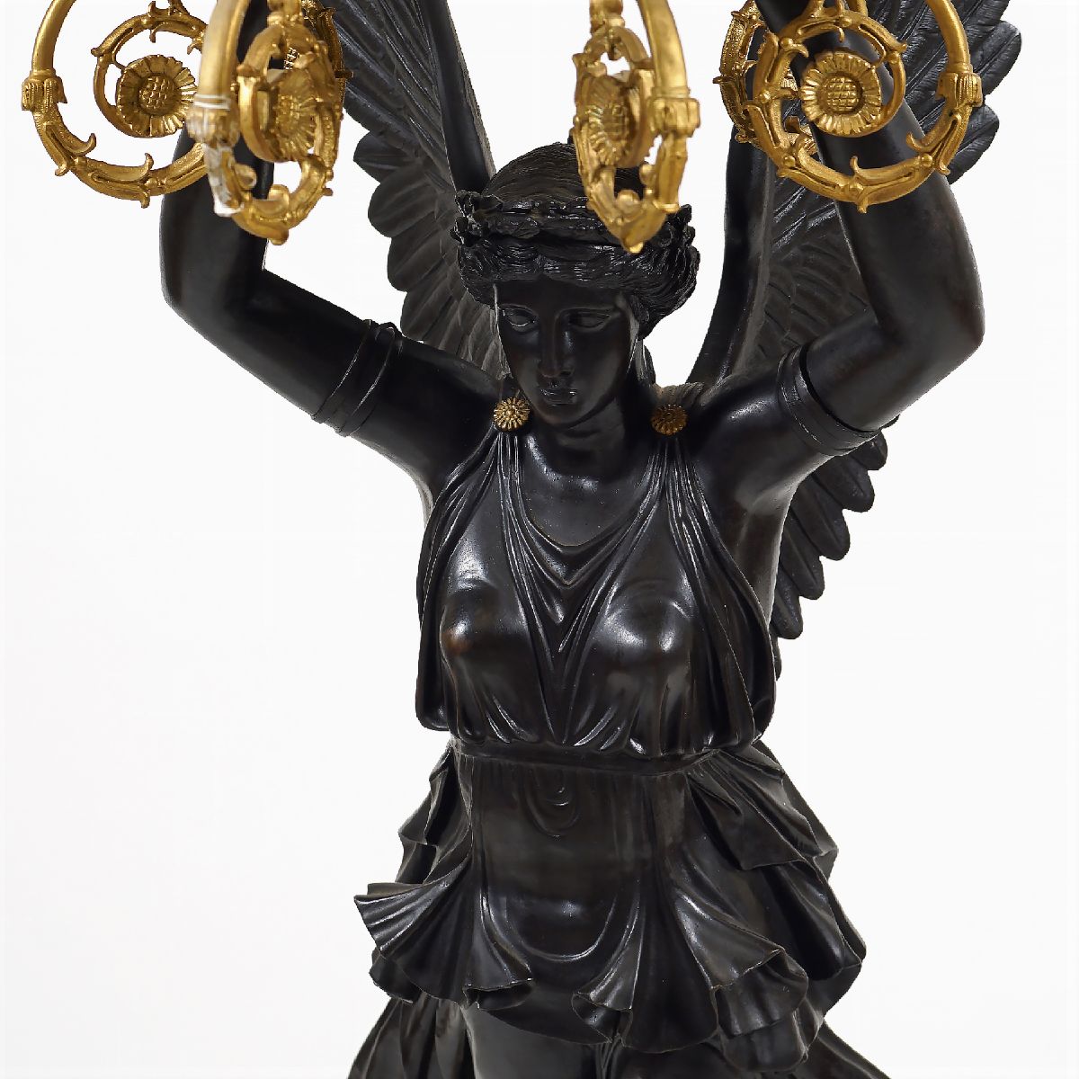 Importante Coppia di Candelabri in Bronzo Dorato e Brunito