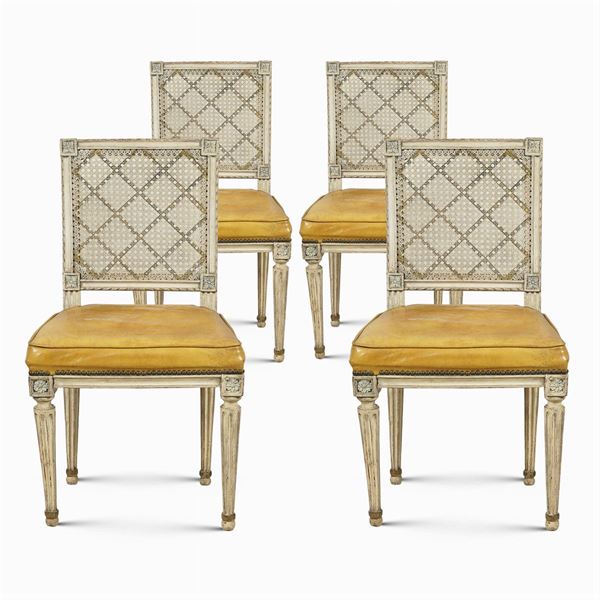 Quattro sedie in legno laccato  (Italia, XVIII-XIX Sec.)  - Asta DIPINTI E ARREDI DA VILLA SAMINIATI  - Colasanti Casa d'Aste