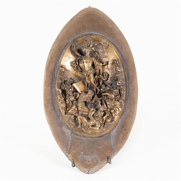 Oval gilded bronze tile