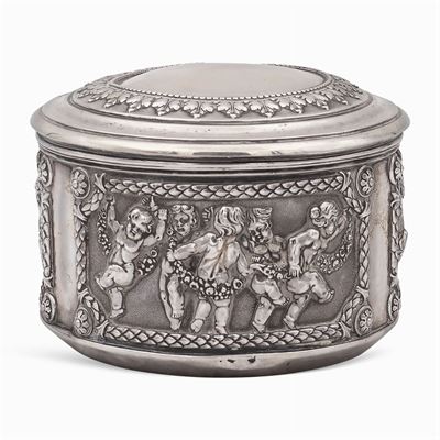 Scatola Circolare in Argento