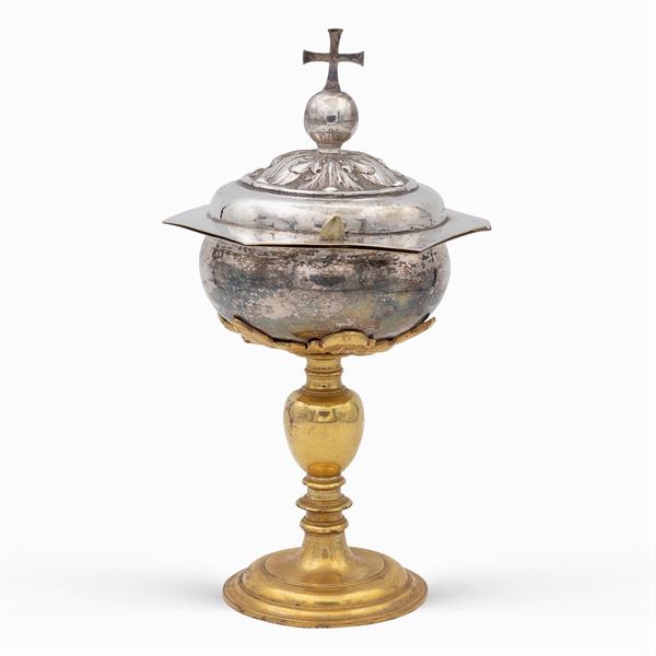 Silver and gilded copper pyx