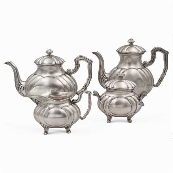 Silver tea and coffee service (6)  (Italy, 20th century)  - Auction FINE SILVER AND THE ART OF THE TABLE - Colasanti Casa d'Aste