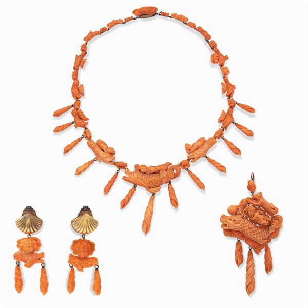 Antica parure in corallo