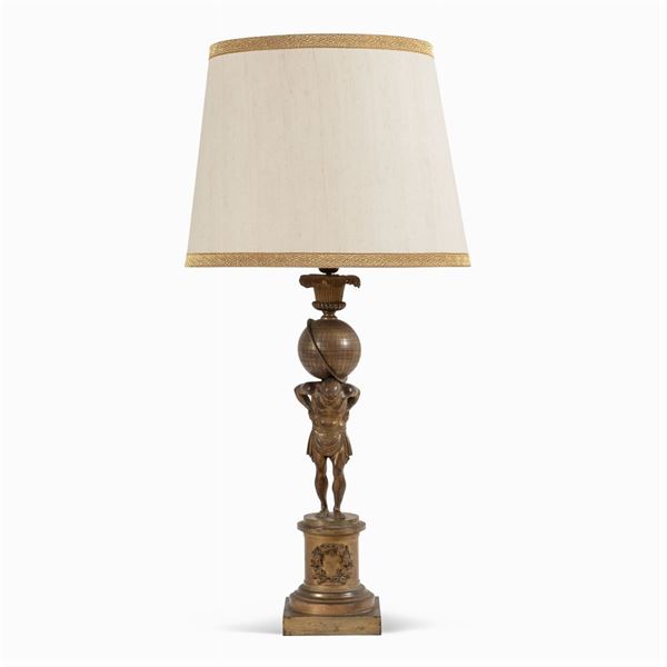 Gilded bronze table lamp  (Italy, late 19th century)  - Auction OLD MASTER PAINTINGS AND FURNITURE FROM VILLA SAMINIATI AND PRIVATE COLLECTIONS - Colasanti Casa d'Aste