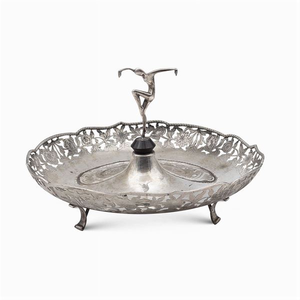 Silver centerpiece  (Italy, 20th century)  - Auction FINE SILVER AND THE ART OF THE TABLE - Colasanti Casa d'Aste