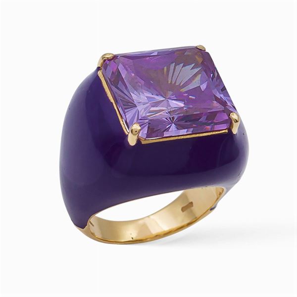 18kt yellow gold and purple enamel cocktail ring