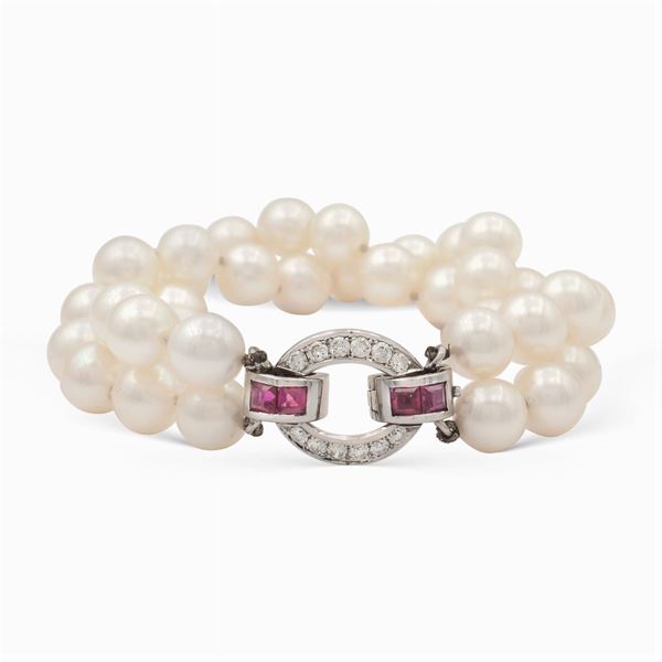 Two strands of cultured pearls bracelet