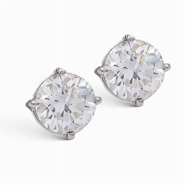 18kt white gold earings with two diamonds 1,65 ct