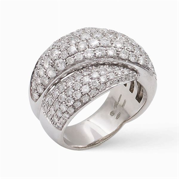 18kt white gold and diamond torchon ring