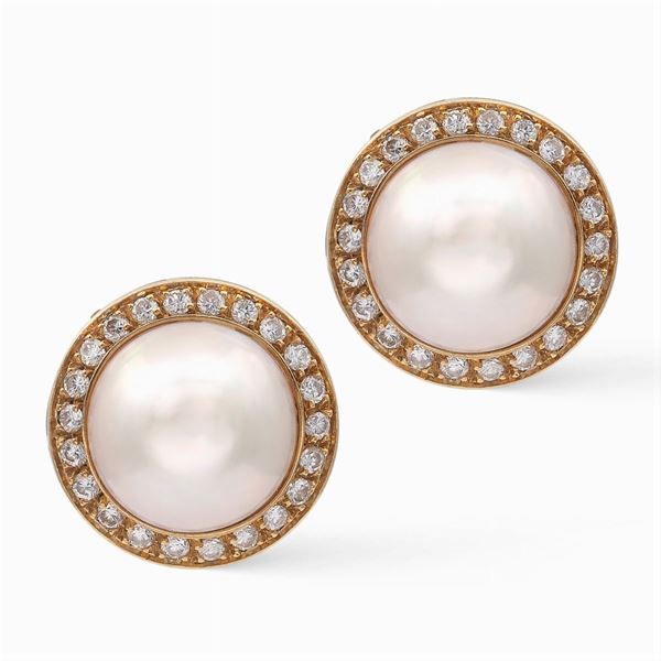 18kt yellow gold, mabé pearls and diamond earrings