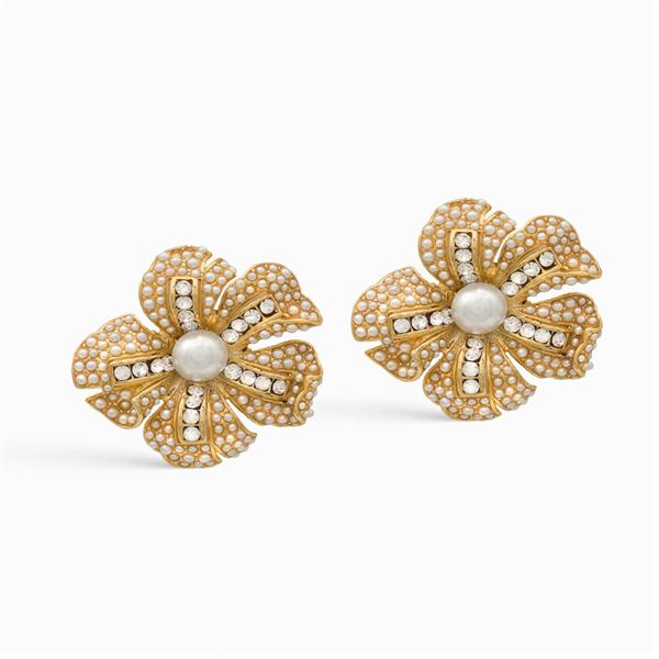 Carlo Zini, bijou flower earrings