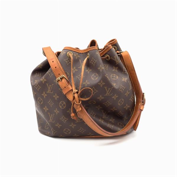 Louis Vuitton,  Noé collection bucket bag