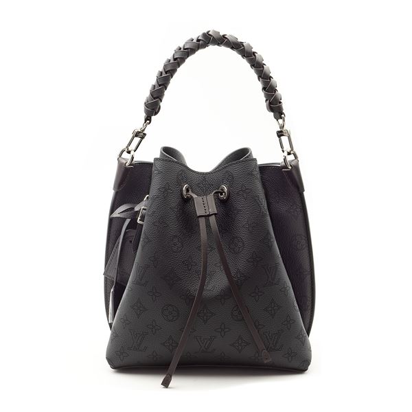 Louis Vuitton, Lockme Hobo collection bag (.) - Auction FASHION VINTAGE AND  BIJOU - Colasanti Casa d'Aste