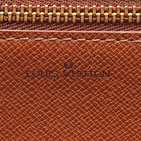 Sold at Auction: Louis Vuitton, Louis Vuitton Vintage Epi Pochette