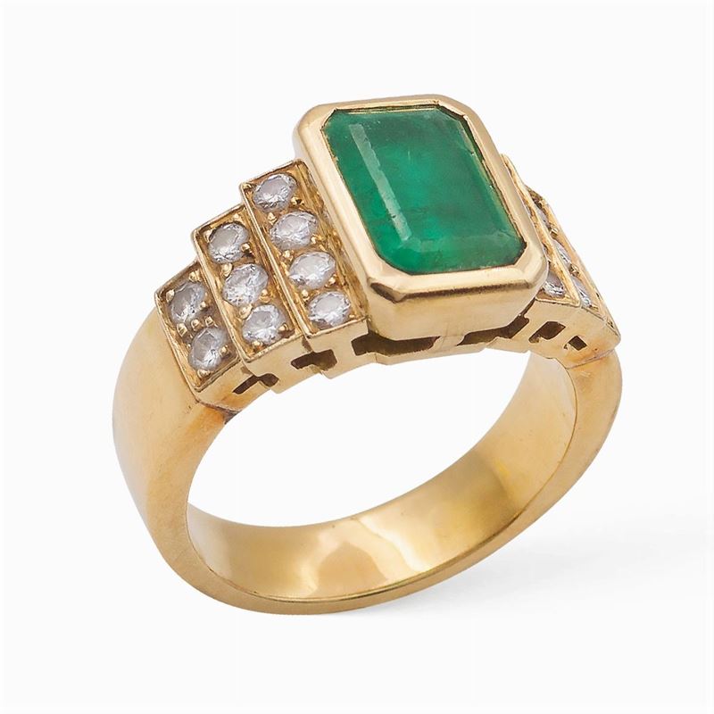 Anello in Oro Giallo 18kt con Smeraldo