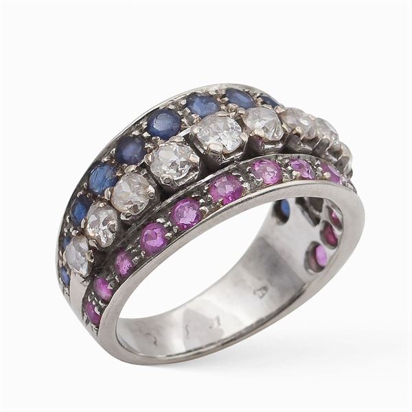 18kt white gold ring
