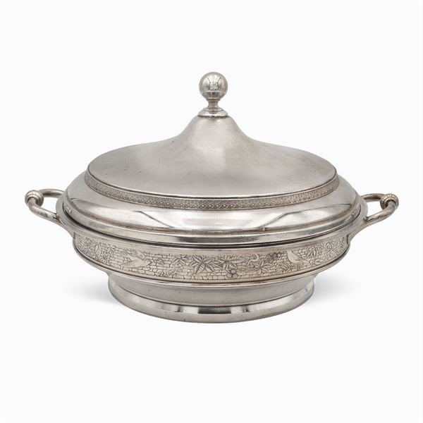 Silver plated metal vegetable dish