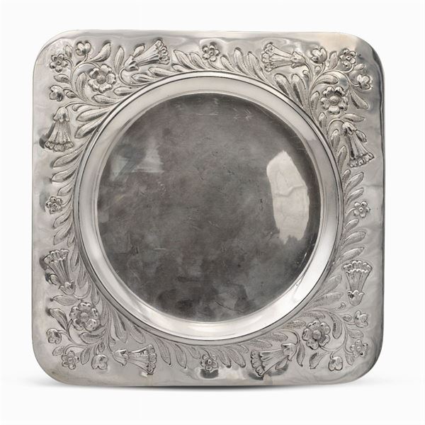 Squared silver tray  (Italy, 20th century)  - Auction FINE SILVER AND THE ART OF THE TABLE - Colasanti Casa d'Aste
