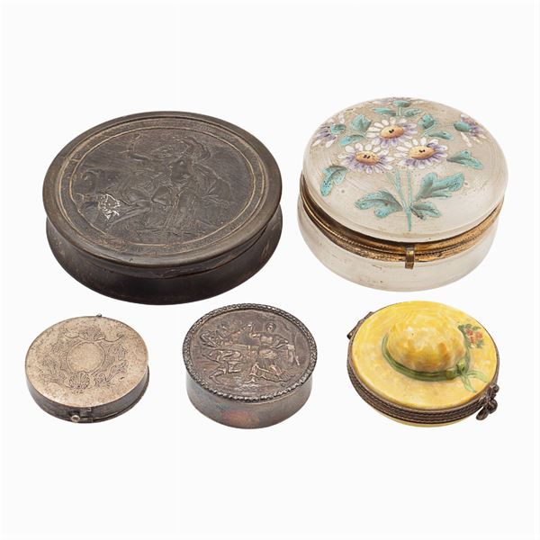 Group of silver boxes (4)
