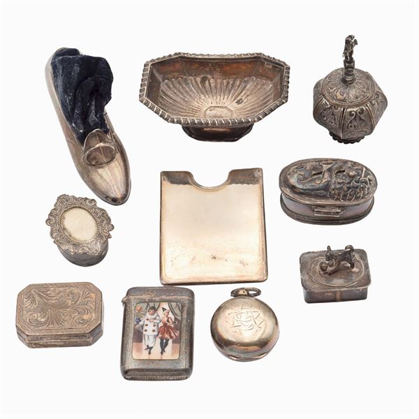 Group of silver objects (10)
