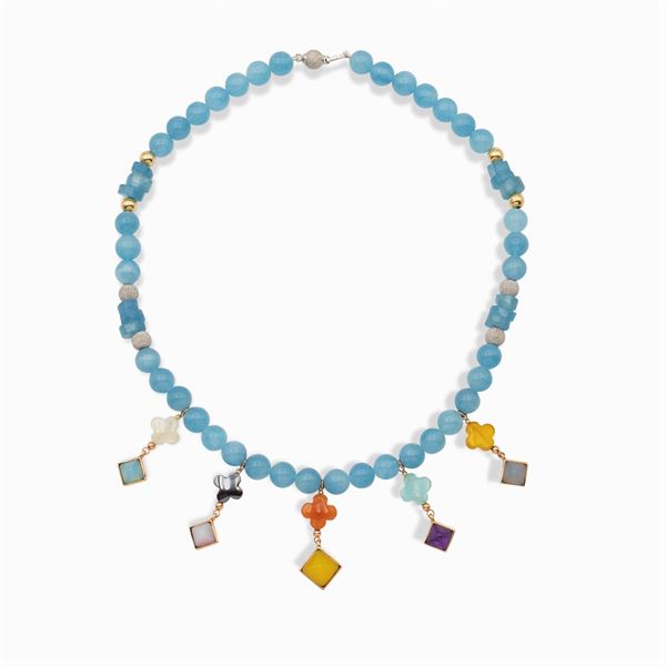 One strand of aquamarines necklace