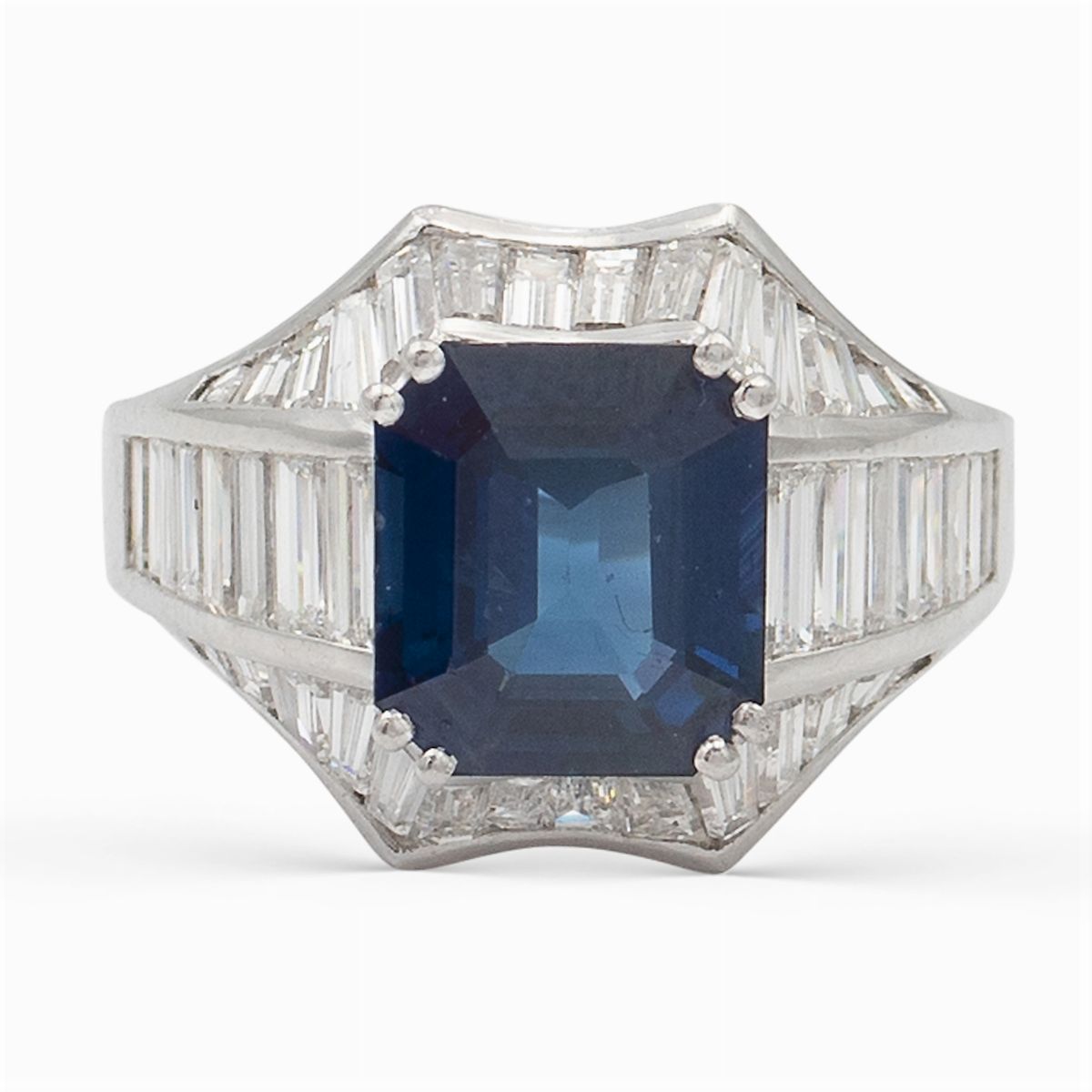 Anello in Oro Bianco 18kt con Zaffiro Naturale Ct 5