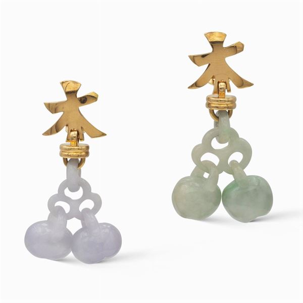 18kt yellow gold and pendant jades earrings