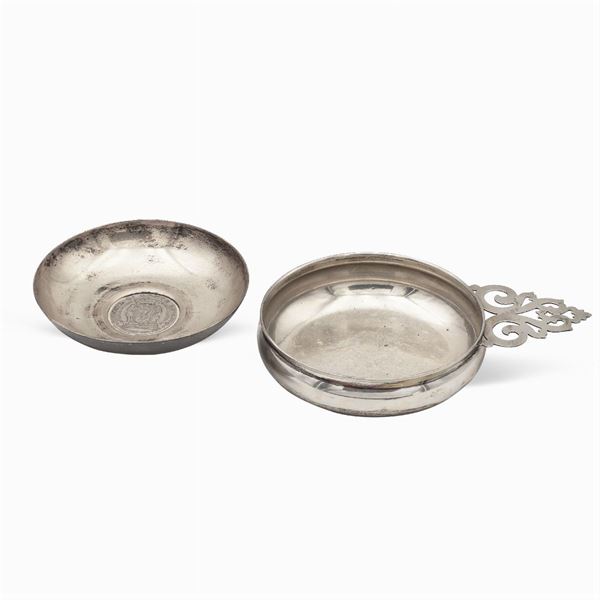 Group of silver objects (2)