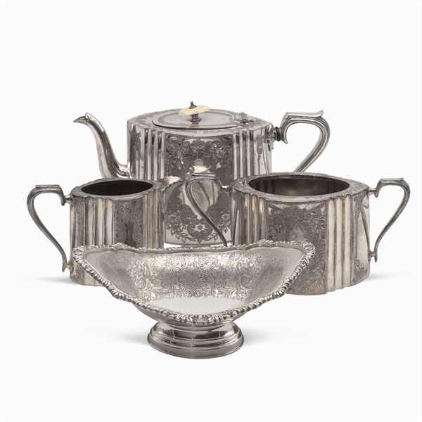 Group of sheffield and silver plated metal objects (4)  (19th-20th century)  - Auction FINE SILVER AND THE ART OF THE TABLE - Colasanti Casa d'Aste