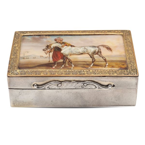 Silver and gold snuff box