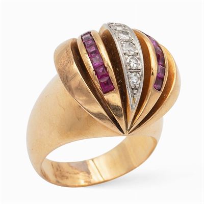 Anello Bombé in Oro Giallo 18kt Diamanti e Rubini